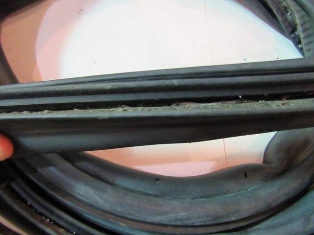 2005 Land Rover LR3 Hatch Body Seal