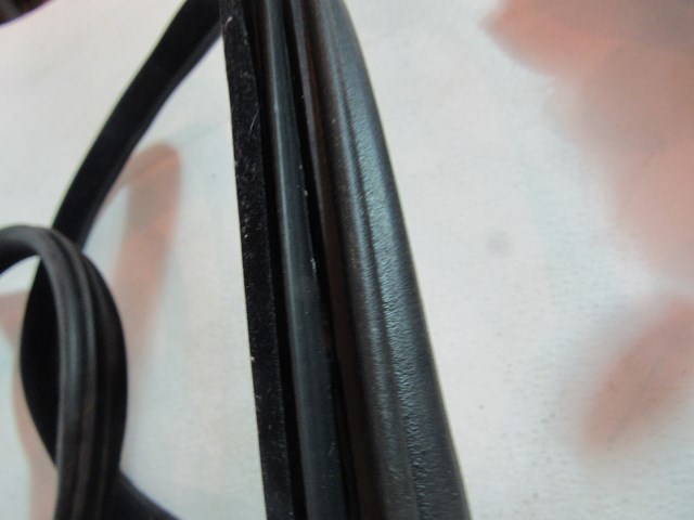 2005 Land Rover LR3 Rear RH Passenger Door Seal-On Body