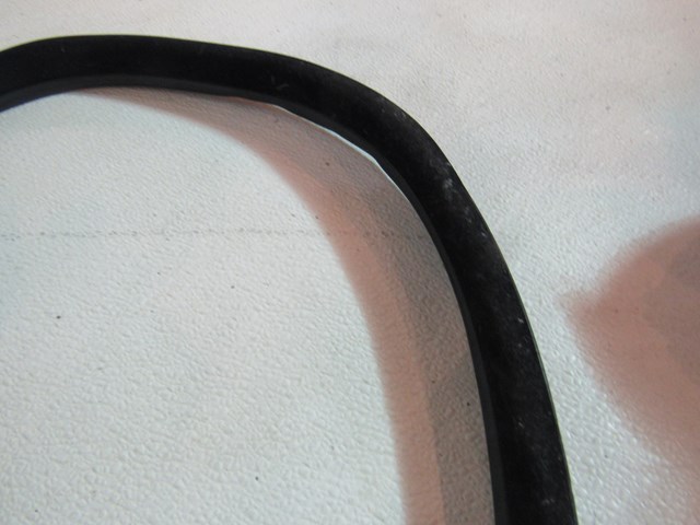 2005 Land Rover LR3 Rear RH Passenger Door Seal-On Body