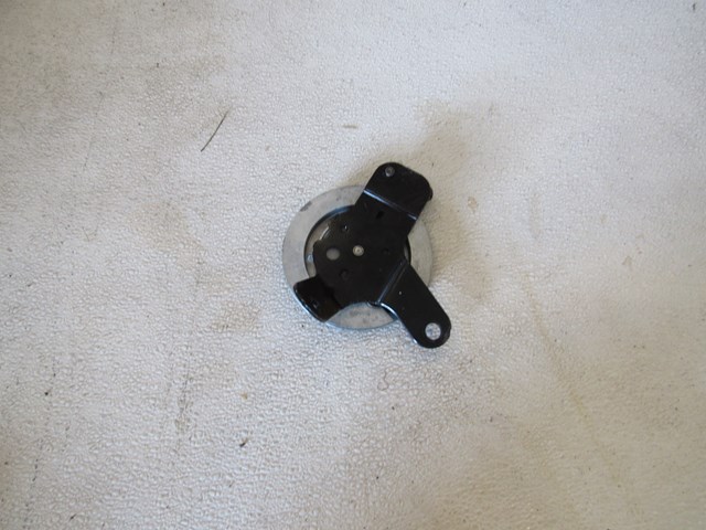 2005 Land Rover LR3 RH Passenger Tail Gate Tether