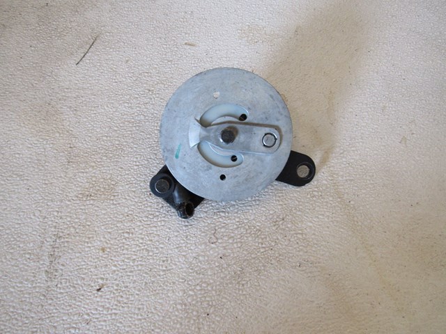 2005 Land Rover LR3 RH Passenger Tail Gate Tether