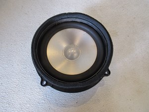 05 Land Rover LR3 Rear Harmon Kardon Logic Door Speaker