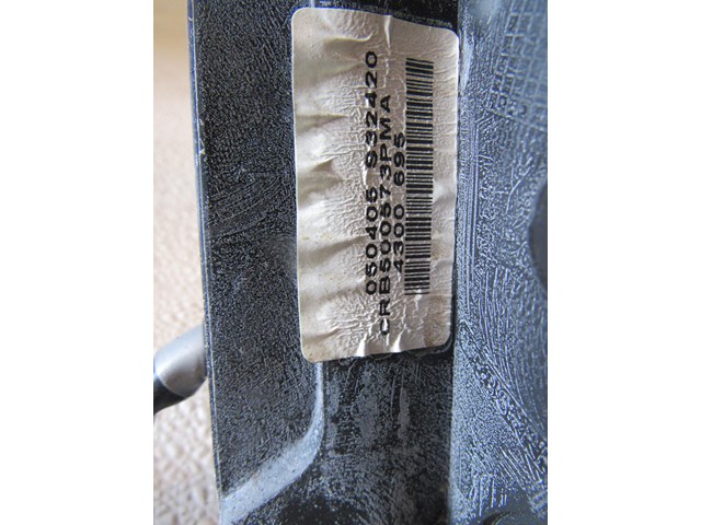 05 Land Rover LR3 LH Side View Mirror READ