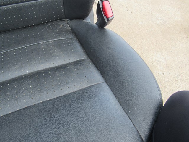 2005 Land Rover LR3 HSE Front RH Pass Seat, Memory