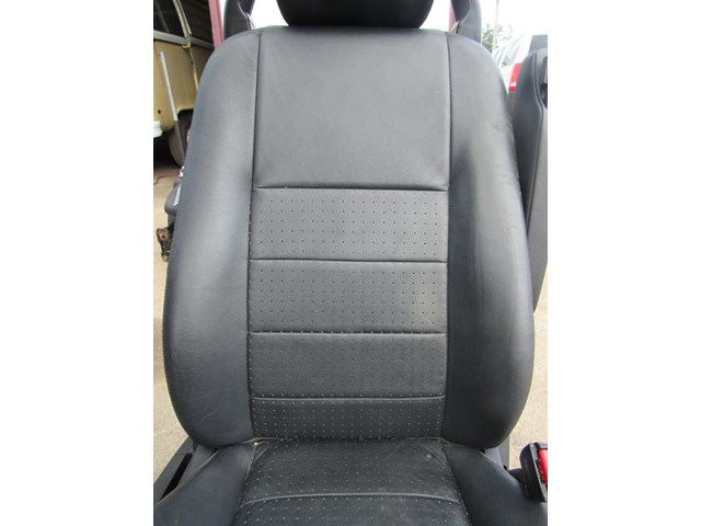2005 Land Rover LR3 HSE Front RH Pass Seat, Memory