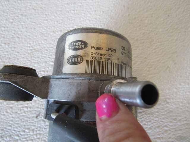 2005 Land Rover LR3 (L319) Vacuum Pump OEM SQJ500081