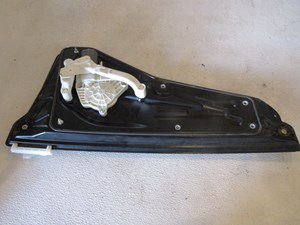 2005 Land Rover LR3 Rear RH Passenger Window Motor & Reg 