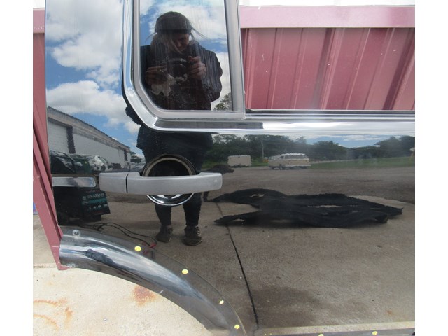 2005 Land Rover LR3 Rear RH Passenger Door Shell -See Description