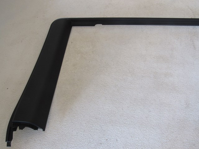 2005 Land Rover LR3 Rear LH Driver Window Trim ELN000023