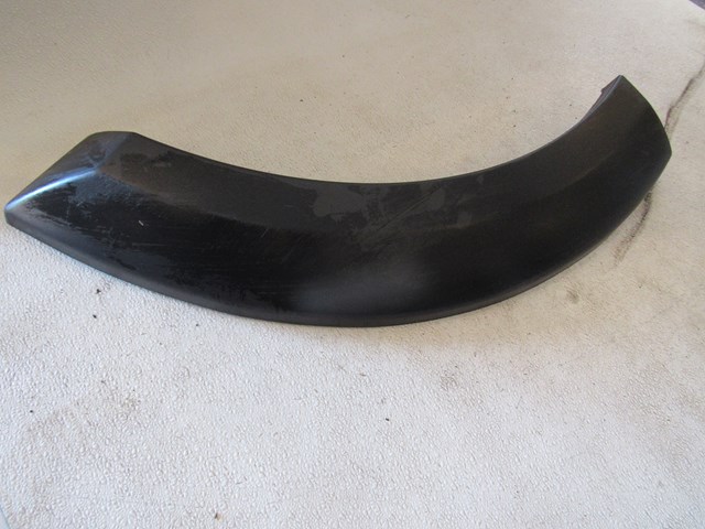2005 Land Rover LR3 Rear LH Driver Fender Wheel Well Moulding