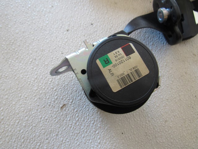 2005 Land Rover LR3 RH Passenger Third Row Seat Belt