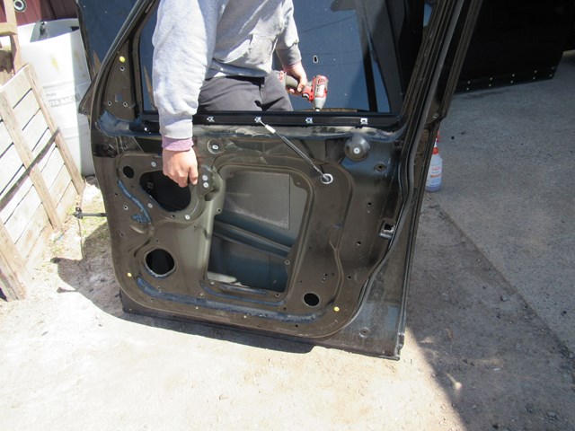 2005 Land Rover LR3 Front RH Passenger Door READ Details