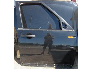 2005 Land Rover LR3 Front RH Passenger Door READ Details