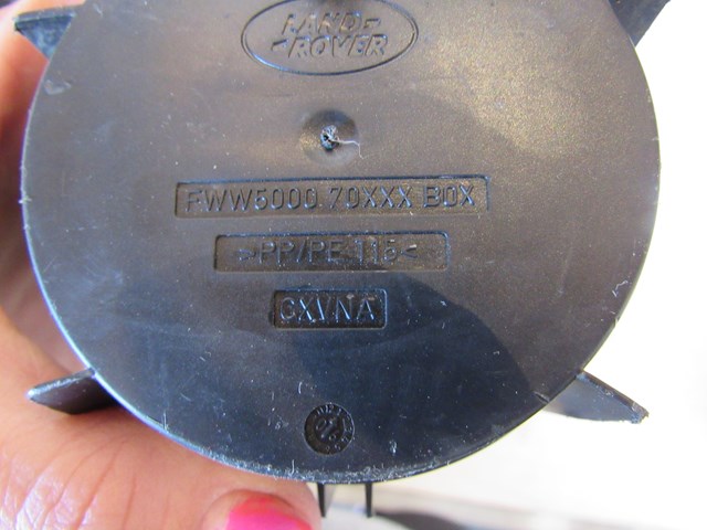 2005 Land Rover LR3 Rear Cup Holder Insert FWW500070