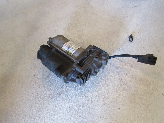 2005 Land Rover LR3 Air Ride Compressor 