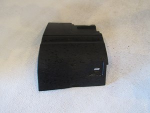 2005 Land Rover LR3 Front RH Pass Fender Side Skirt Portion