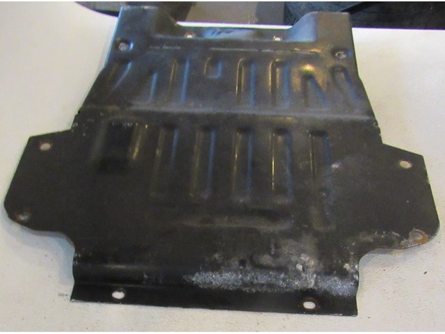 2005 Land Rover LR3 Under Body Splash Shield