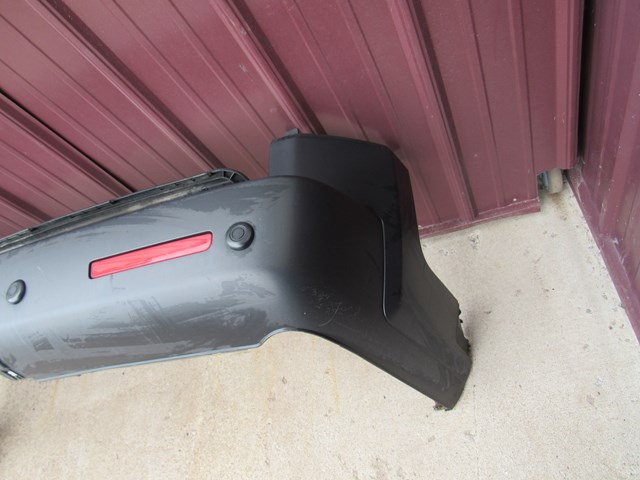 2005 Land Rover LR3 Rear Bumper w/ Park Assist Sensors