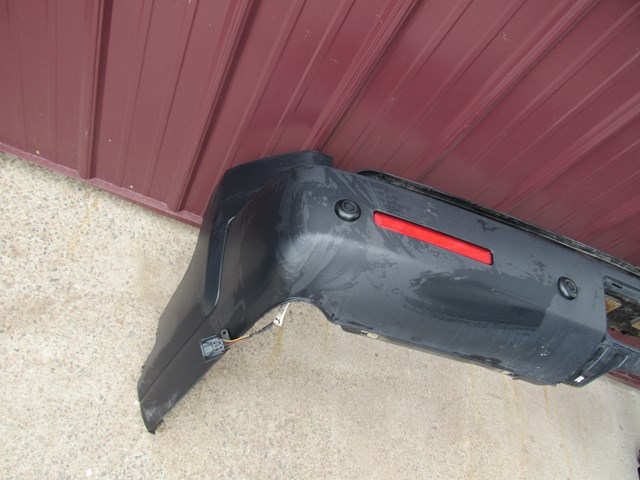 2005 Land Rover LR3 Rear Bumper w/ Park Assist Sensors