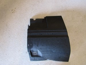 2005 Land Rover LR3 LH Driver Fender Extension  Front Side Skirt