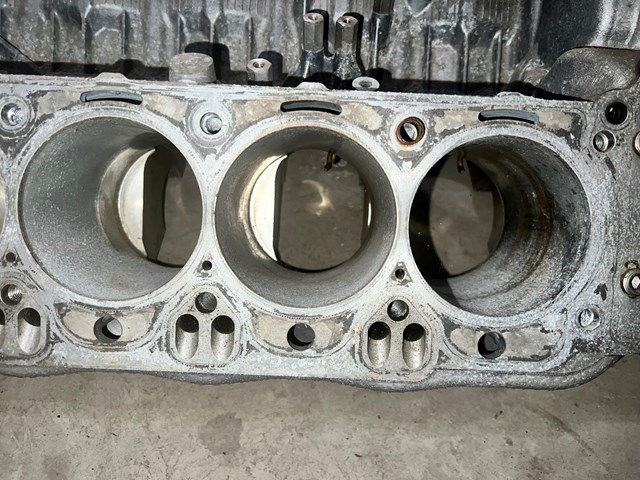 2007 BMW M6 E63 Engine Cylinder Block S85 5.0L V10 BMW M5 OEM