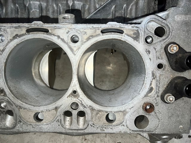 2007 BMW M6 E63 Engine Cylinder Block S85 5.0L V10 BMW M5 OEM