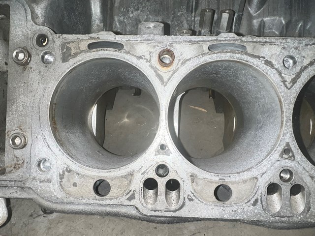 2007 BMW M6 E63 Engine Cylinder Block S85 5.0L V10 BMW M5 OEM
