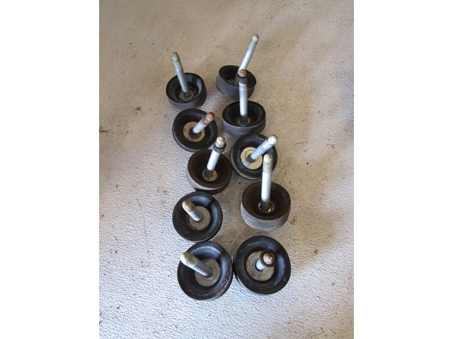 2005 Land Rover LR3 Body To Frame Mounting Bolts Set of 10