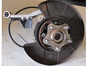 2015 Nissan 370z Nismo Rear LH Driver Spindle & Upper Control Arm