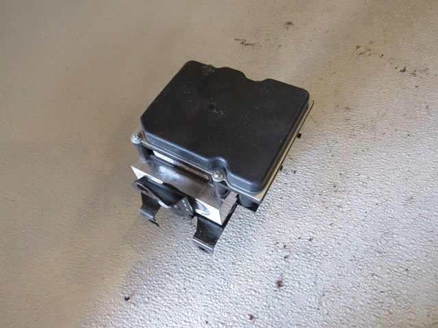 2005 Land Rover LR3 ABS Pump SRB500163