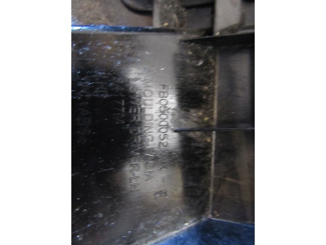 2005 Land Rover LR3 LH Driver Dash Trim-Surrounds Column