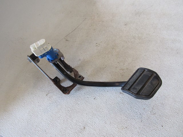 2005 Land Rover LR3 Brake Pedal SKB500031