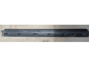2005 Land Rover LR3 LH Driver Side Skirt