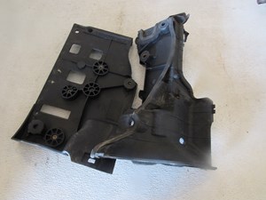 2005 Land Rover LR3 Brake Master & ABS Pump Tray DWM500041 & DWM500021