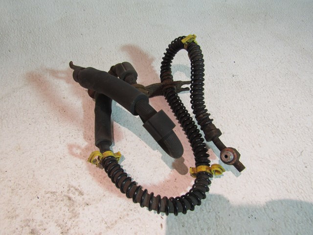 2005 Land Rover LR3 Front RH Passenger Brake Line
