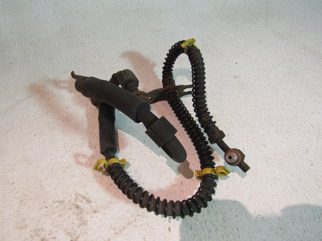 2005 Land Rover LR3 Front RH Passenger Brake Line