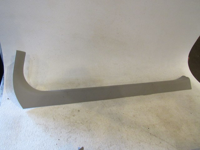2009 Infiniti G37 Coupe RH Pass Door Sill Kick Plate-STONE