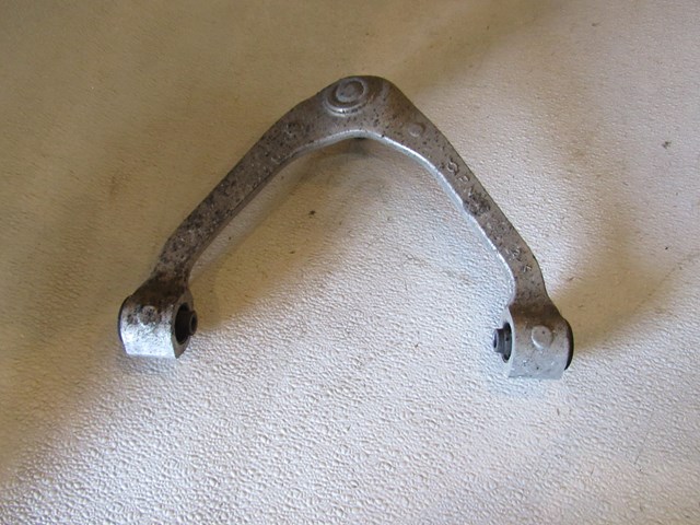 2008 Infiniti G35 Sedan Front RH Passenger Upper Control Arm