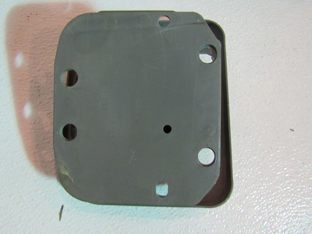 2006 Nissan 350z Rear LH Bumper Reinforcement Mount 85211 CD110