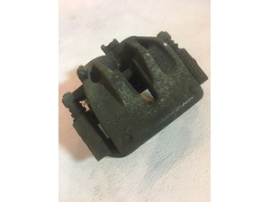 2005 Land Rover LR3 Front Driver Caliper