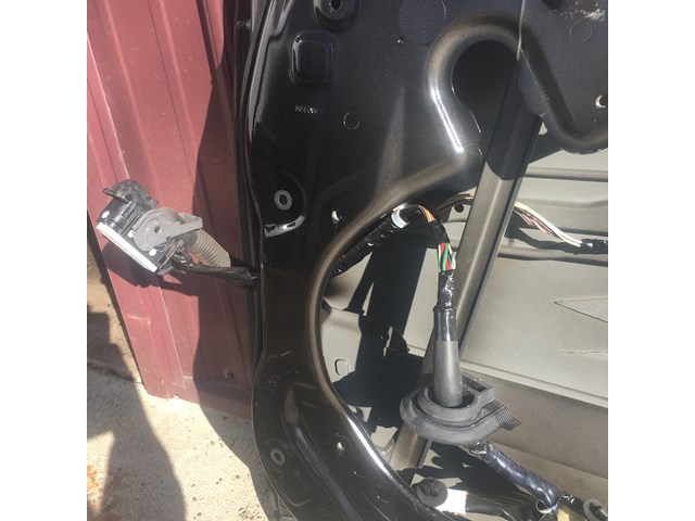 2008 Infiniti G35 Front Door Passenger RH Black