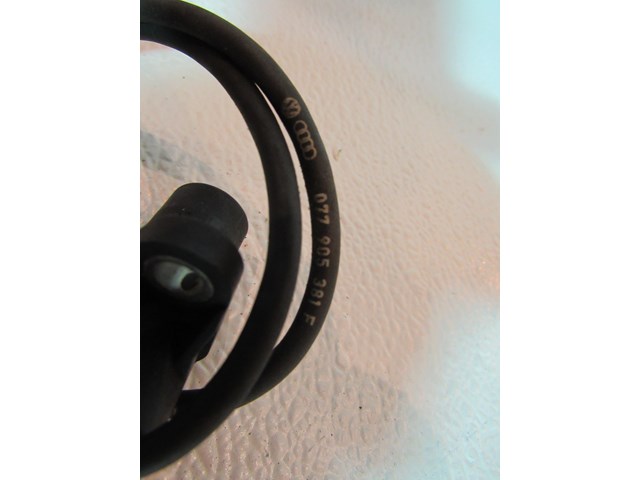 2001 Audi A8 Crank Position Sensor 077 905 318 F