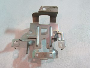 2008 Infiniti G35x Sedan Engine Fuse Box IPDM Bracket Mount