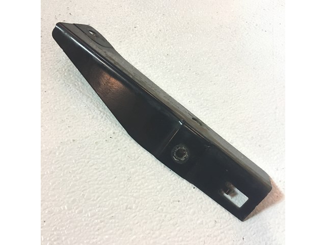 07-08 Nissan 350z Bumper Bracket Passenger 62240-EV00A  