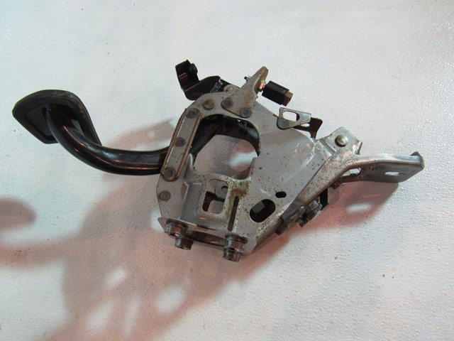 2007 2008 Infiniti G35 Sedan AT Brake Pedal