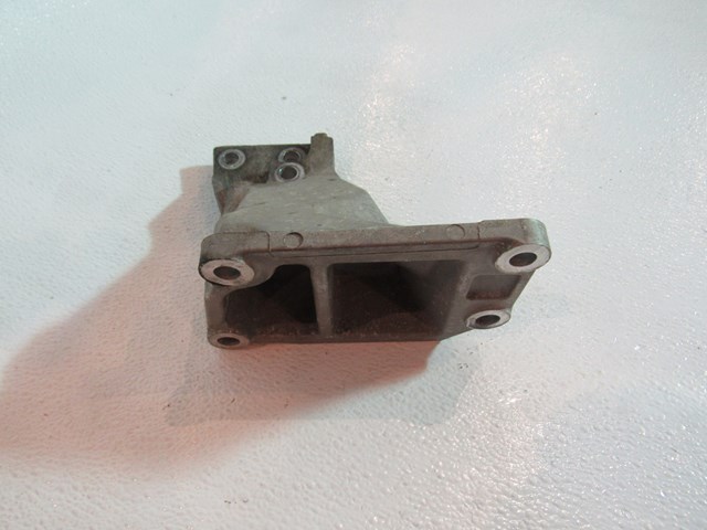 07 08 Infiniti G35x Sedan RH Passenger Engine Mount