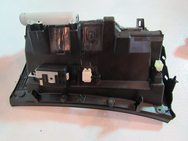 2008 Infiniti G35 Sedan Glove Box Receiver Dash Mount