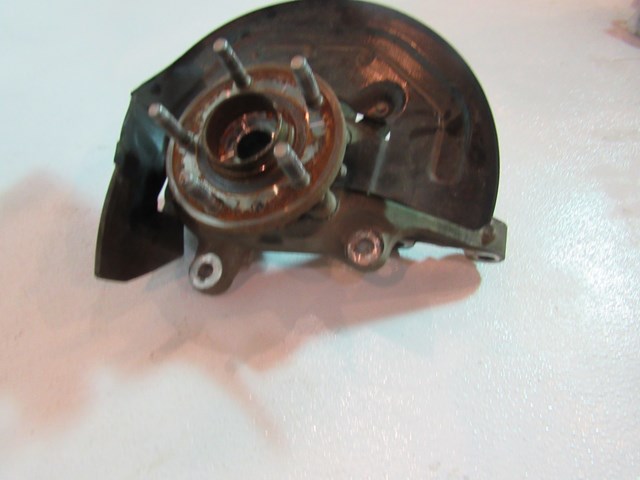 2011-2018 Ford Explorer Sport RH Passenger Front Spindle 11 12 13 14 15 16 17 18