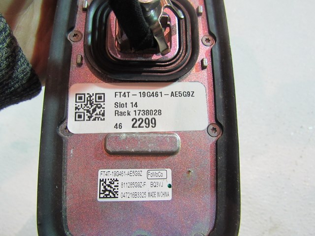 2016 2017 Ford Explorer Sport Shark Fin Antenna FT4T-19G461-AE569Z