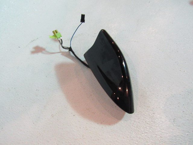 2016 2017 Ford Explorer Sport Shark Fin Antenna FT4T-19G461-AE569Z